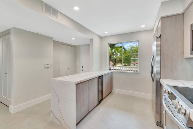 14095 Royal Vista Drive 202, Delray Beach, FL 33484