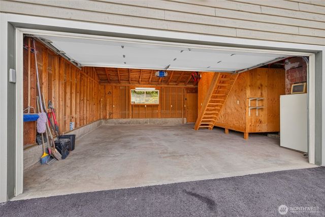 19232 Yew Way, Snohomish, WA 98296