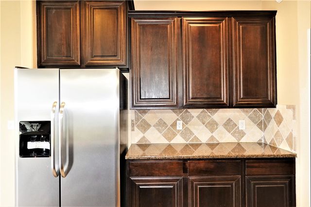 1006 Imperial St, Portland, TX 78374