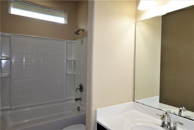 1006 Imperial St, Portland, TX 78374