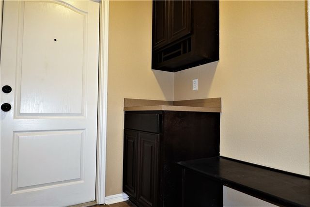 1006 Imperial St, Portland, TX 78374