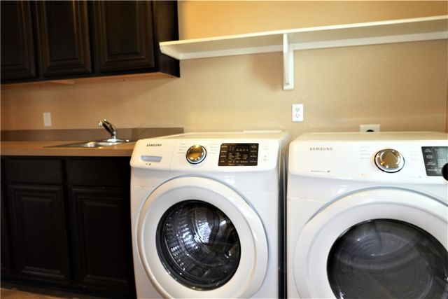 1006 Imperial St, Portland, TX 78374