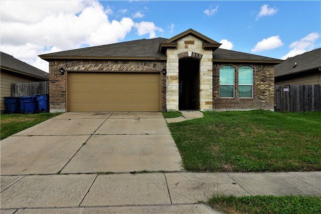 1006 Imperial St, Portland, TX 78374