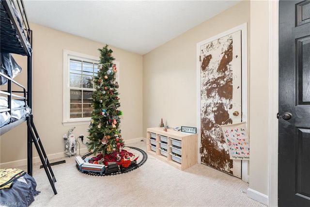 713 Lake Drive, Kernersville, NC 27284