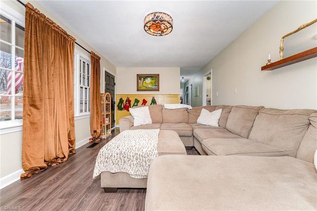 713 Lake Drive, Kernersville, NC 27284