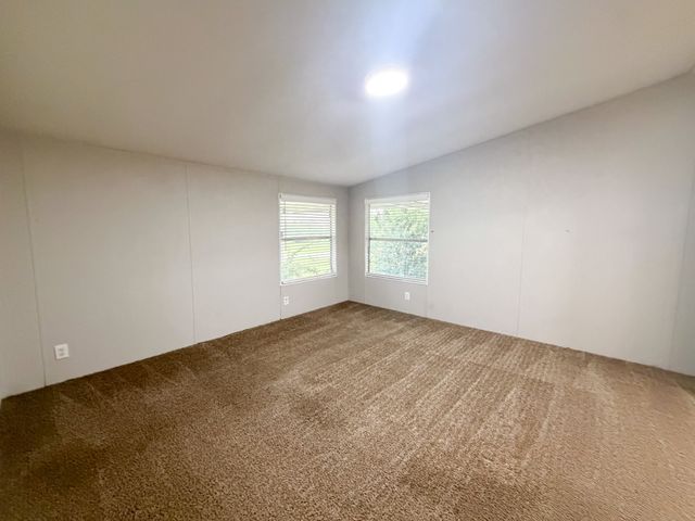 402 E College Avenue, Alvarado, TX 76009