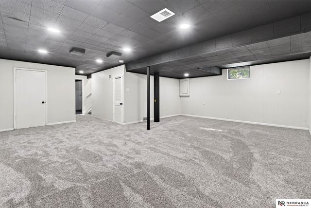 5305 N 45th Street, Omaha, NE 68104