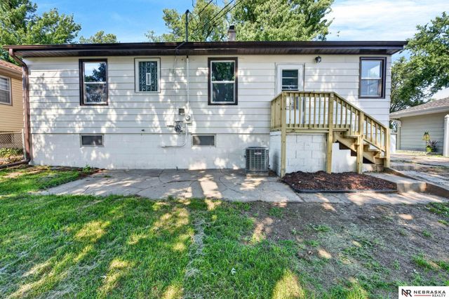 5305 N 45th Street, Omaha, NE 68104
