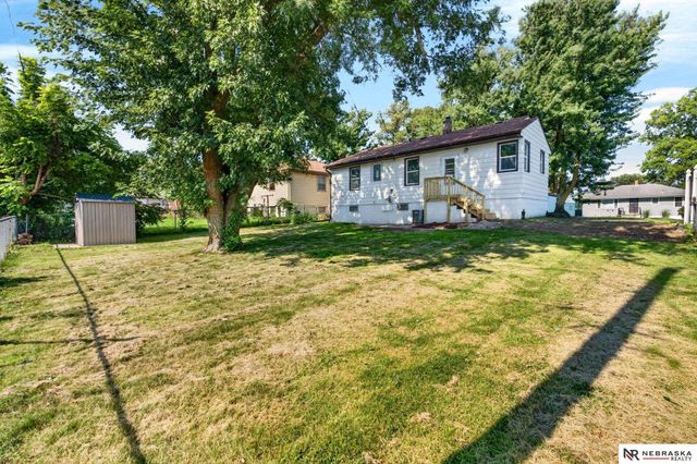 5305 N 45th Street, Omaha, NE 68104