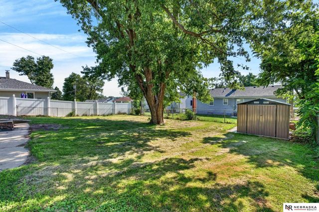5305 N 45th Street, Omaha, NE 68104