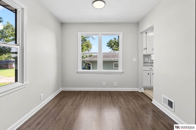 5305 N 45th Street, Omaha, NE 68104