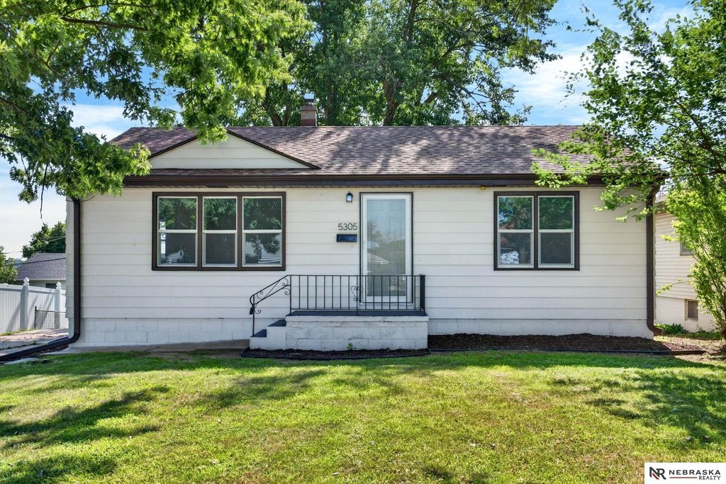 5305 N 45th Street, Omaha, NE 68104
