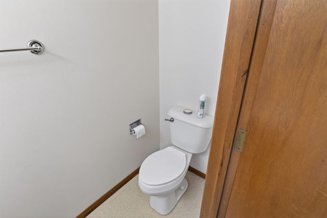 920 9th Avenue NW, Altoona, IA 50009