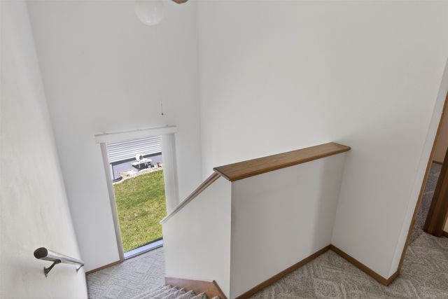 920 9th Avenue NW, Altoona, IA 50009