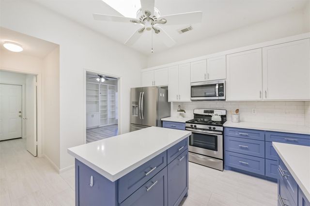 3810 E Peach Hollow Circle, Pearland, TX 77584