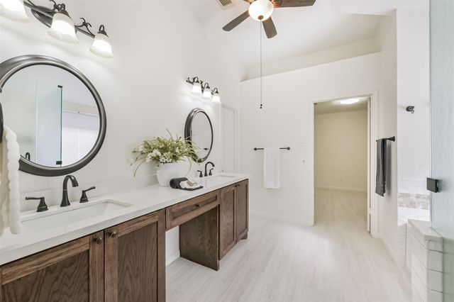 3810 E Peach Hollow Circle, Pearland, TX 77584
