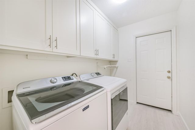 3810 E Peach Hollow Circle, Pearland, TX 77584
