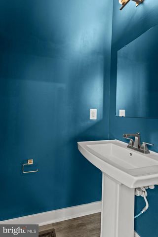 224 S NEWKIRK ST, Baltimore, MD 21224