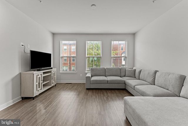 224 S NEWKIRK ST, Baltimore, MD 21224