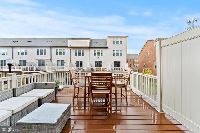 224 S NEWKIRK ST, Baltimore, MD 21224