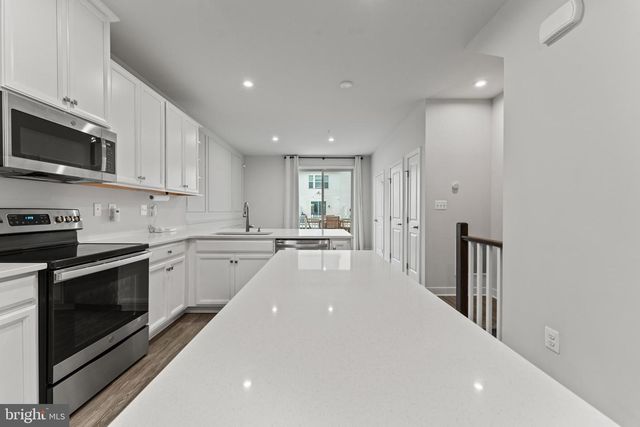 224 S NEWKIRK ST, Baltimore, MD 21224