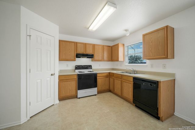7 KENROCK RDG, San Antonio, TX 78254
