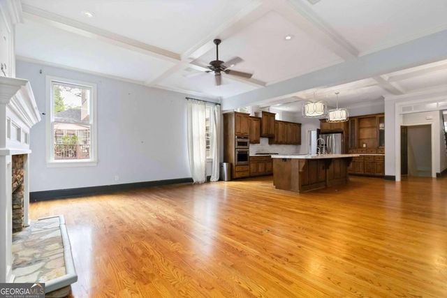 1421 Hedgewood Lane NW, Kennesaw, GA 30152