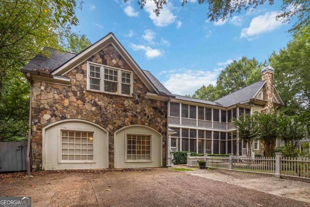 1421 Hedgewood Lane NW, Kennesaw, GA 30152