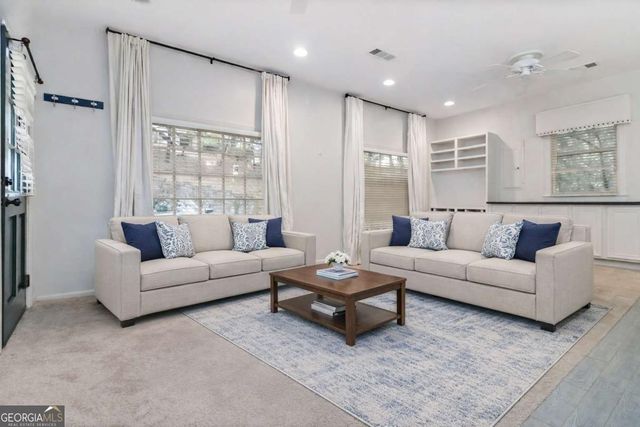 1421 Hedgewood Lane NW, Kennesaw, GA 30152