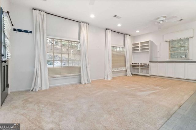 1421 Hedgewood Lane NW, Kennesaw, GA 30152