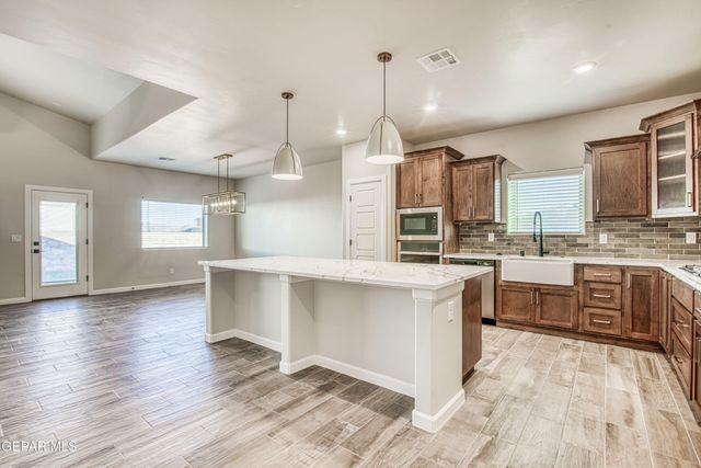 6053 ZINC HILL Street, Santa Teresa, NM 88008