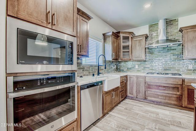 6053 ZINC HILL Street, Santa Teresa, NM 88008