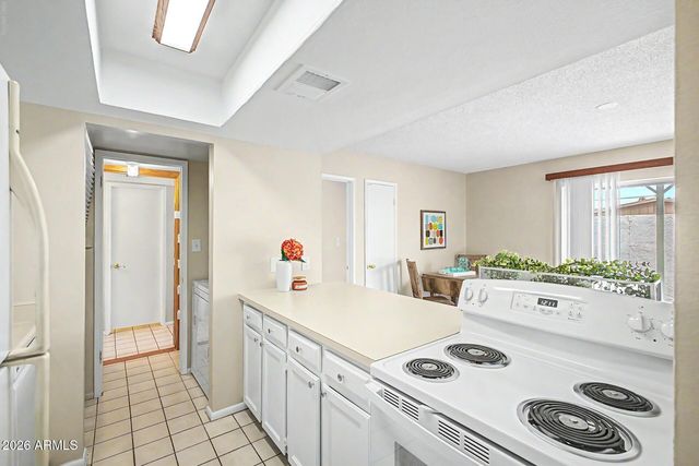8576 E INDIAN SCHOOL Road G, Scottsdale, AZ 85251