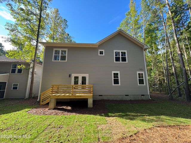 452 Moss Pink Drive, Vass, NC 28394