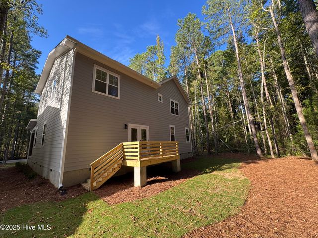 452 Moss Pink Drive, Vass, NC 28394