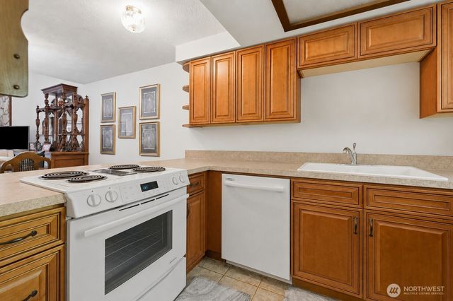 8111 58th Avenue SE, Olympia, WA 98513