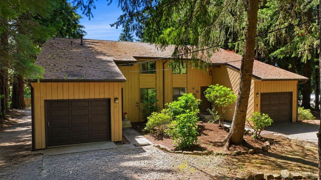8111 58th Avenue SE, Olympia, WA 98513
