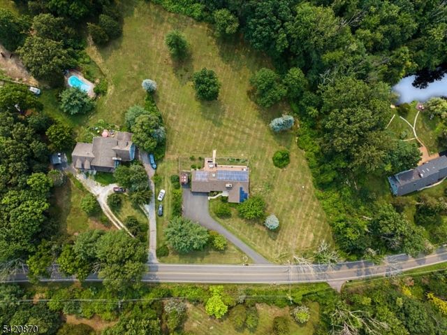 135 W Mountain Rd, Sparta Twp., NJ 07871