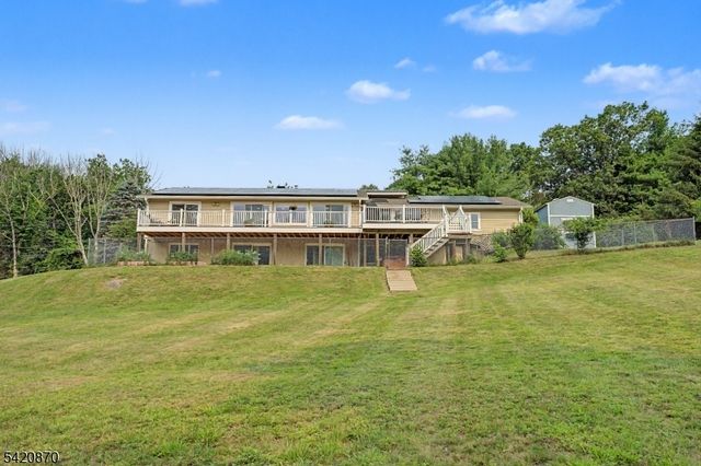 135 W Mountain Rd, Sparta Twp., NJ 07871