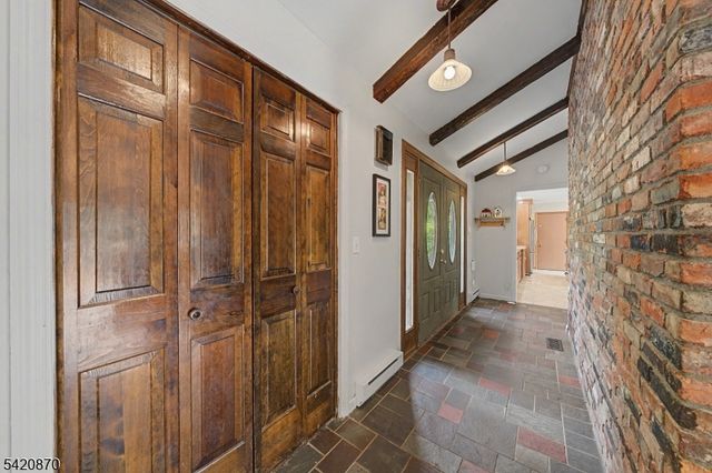 135 W Mountain Rd, Sparta Twp., NJ 07871