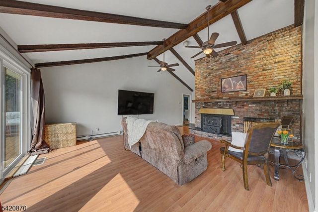 135 W Mountain Rd, Sparta Twp., NJ 07871