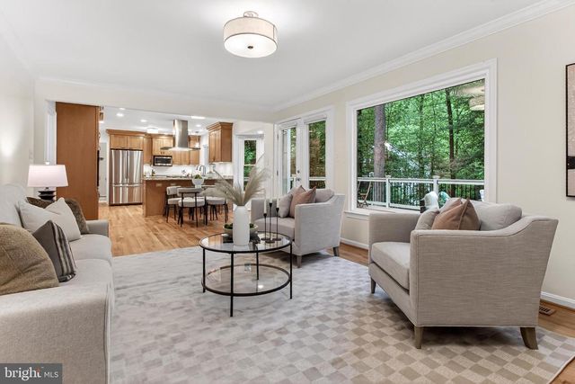 1563 HARPERS COVE LN, Reston, VA 20194