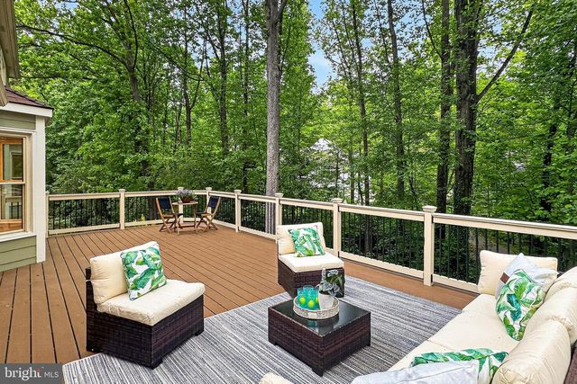 1563 HARPERS COVE LN, Reston, VA 20194
