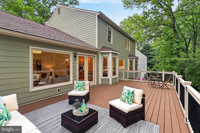 1563 HARPERS COVE LN, Reston, VA 20194
