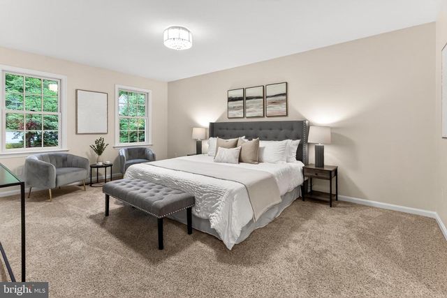 1563 HARPERS COVE LN, Reston, VA 20194