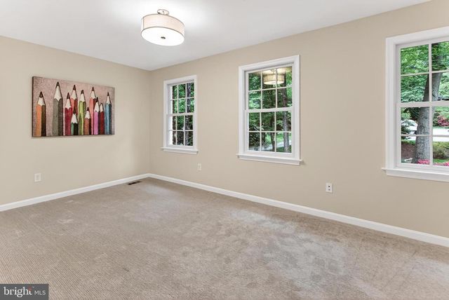 1563 HARPERS COVE LN, Reston, VA 20194