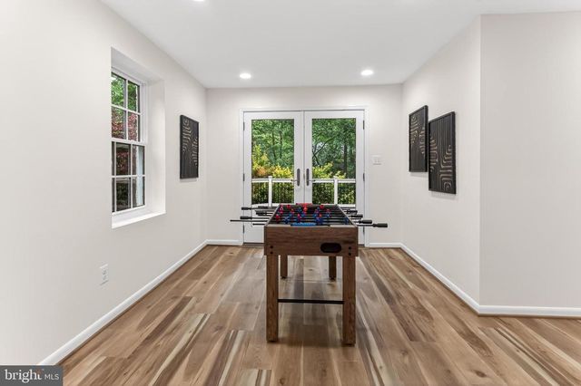 1563 HARPERS COVE LN, Reston, VA 20194