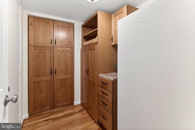 1563 HARPERS COVE LN, Reston, VA 20194