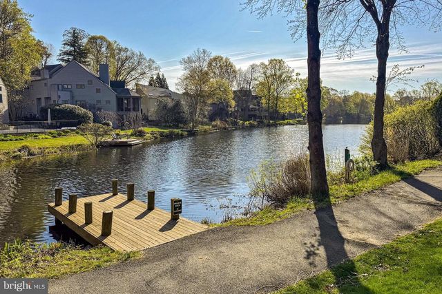 1563 HARPERS COVE LN, Reston, VA 20194