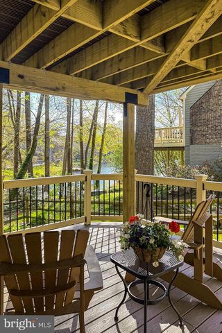 1563 HARPERS COVE LN, Reston, VA 20194